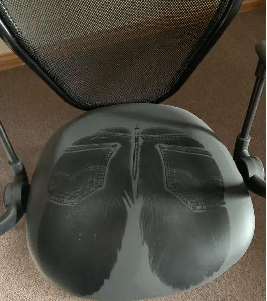 Butts sweat marks-How to stop bum sweats on chair in school?