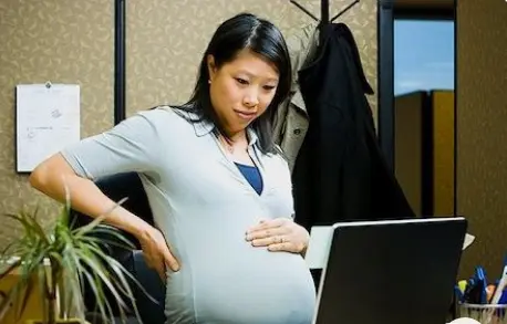 How to Sit in an Office Chair during Pregnancy